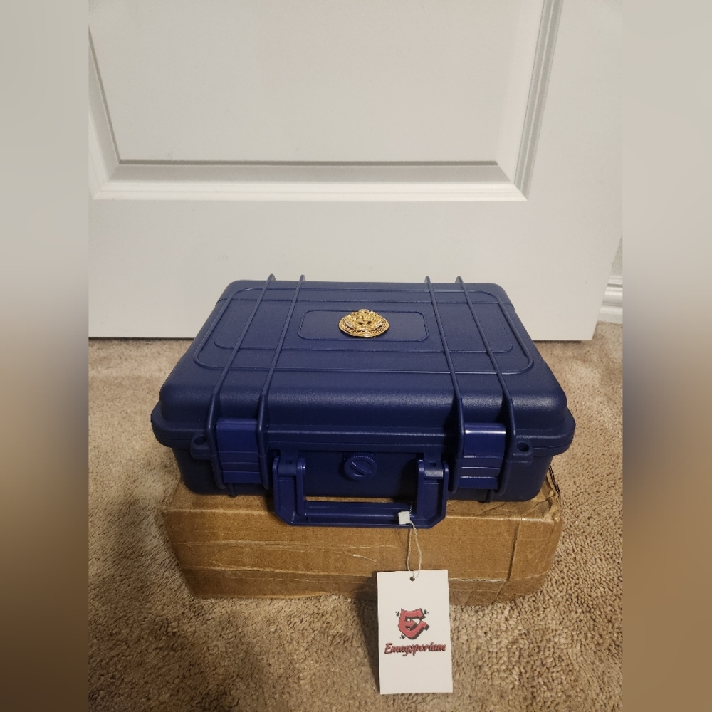 EMAYSPORIUM Men's Blue 8-Watch Storage Box W/Versace Embroidery-NWT